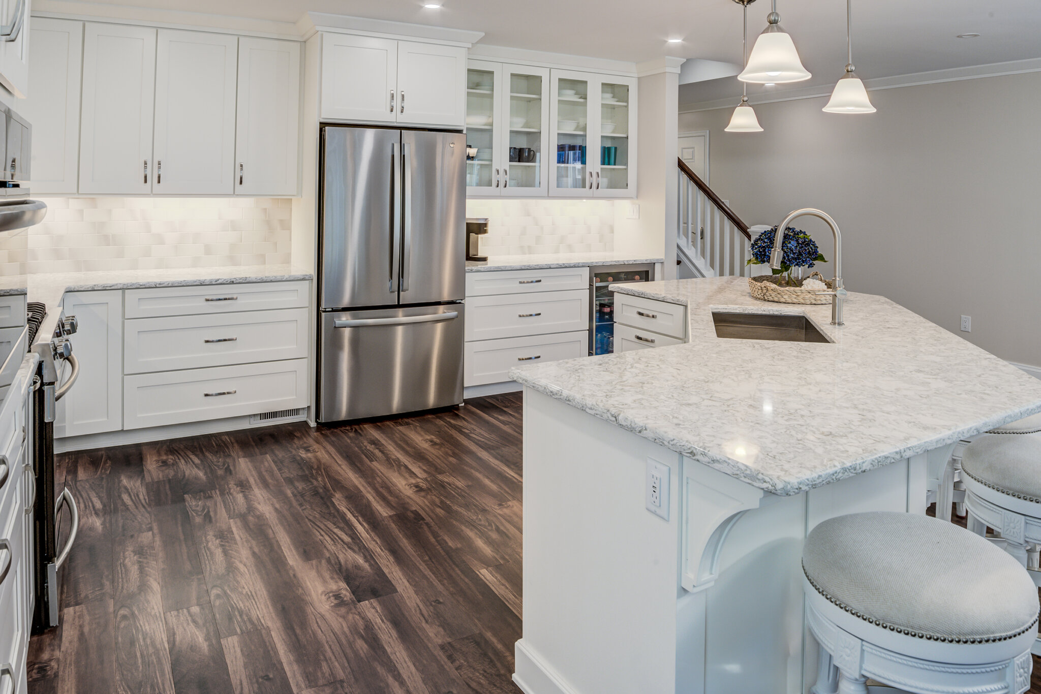 Bright Contemporary Kitchen Kitchen Remodel in Rehoboth Beach, DE by Sea Light Design-Build project photo 3