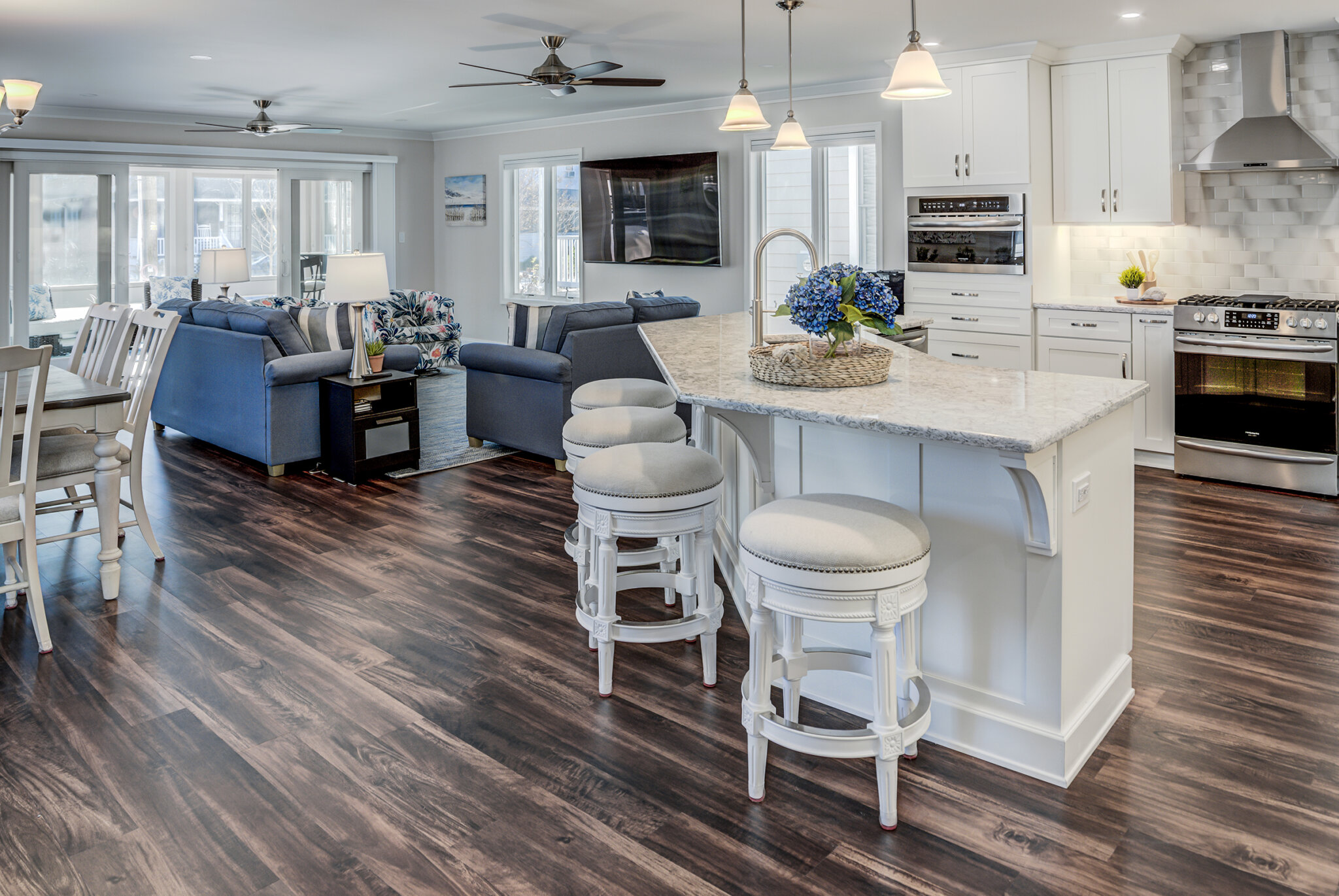 Bright Contemporary Kitchen Kitchen Remodel in Rehoboth Beach, DE by Sea Light Design-Build project photo 6