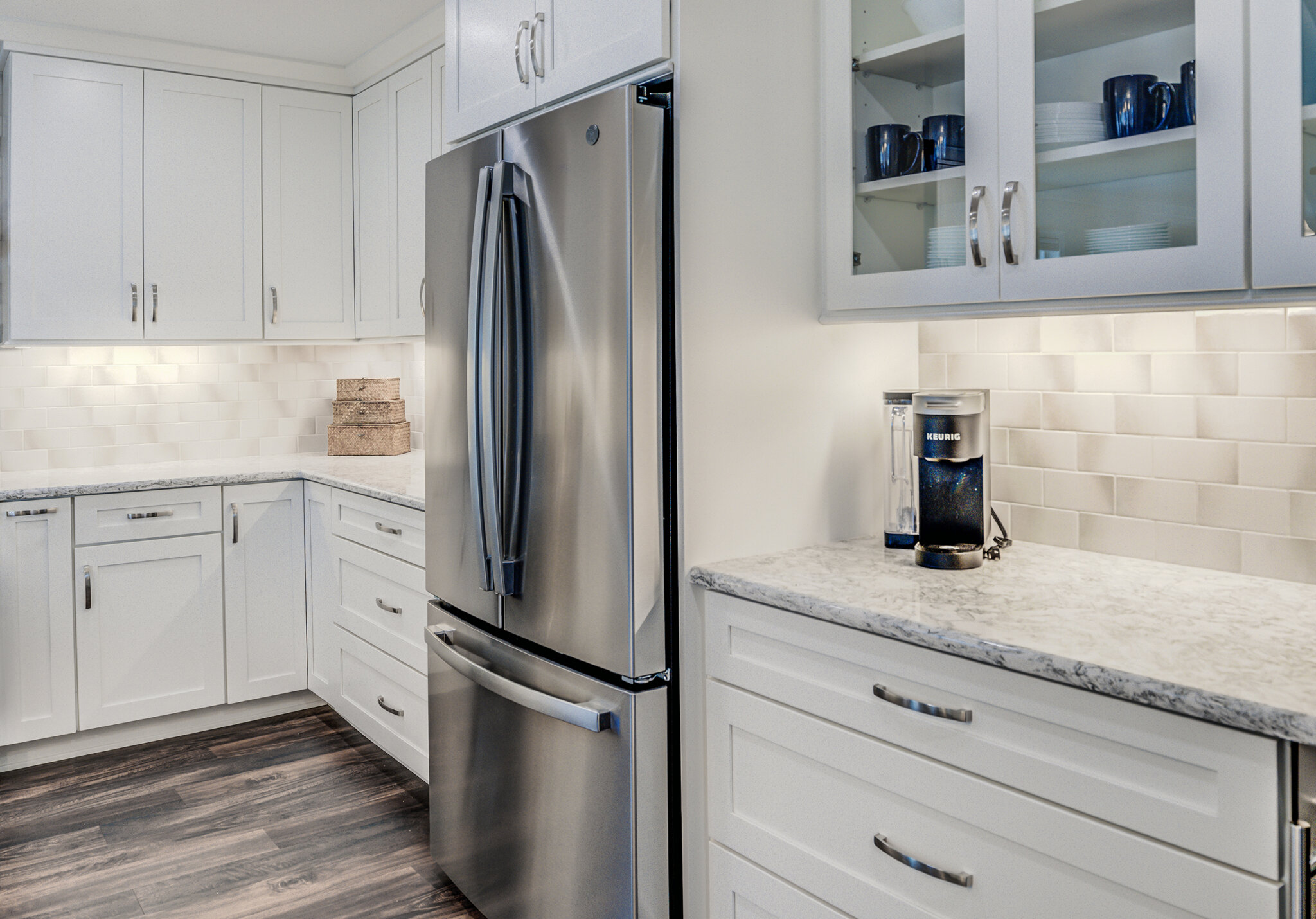 Bright Contemporary Kitchen Kitchen Remodel in Rehoboth Beach, DE by Sea Light Design-Build project photo 11
