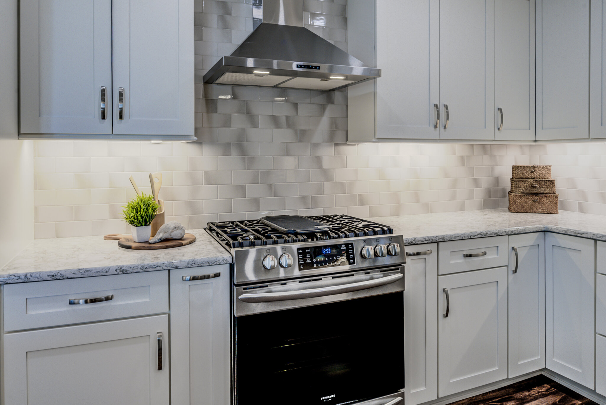Bright Contemporary Kitchen Kitchen Remodel in Rehoboth Beach, DE by Sea Light Design-Build project photo 13